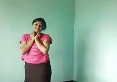 MILF con culona brasilena enorme tetas chupa la grande medium polla