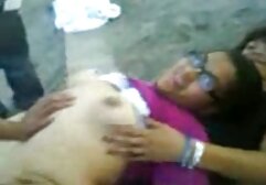 Joven morena euro xxx brasilena utilizando consolador